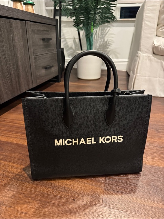 MICHAEL Michael Kors Handbags - MICHAEL Michael Kors NWT Mirella Medium Pebbled Leather Tote Bag. No long strap.
